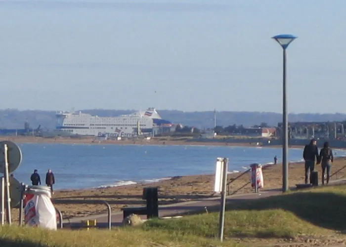 加拿大酒店 2* 滨海埃尔芒维尔