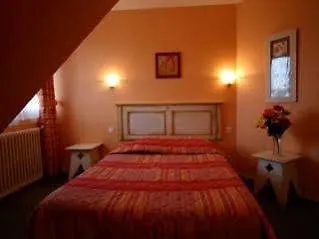 Le Canada Hotell